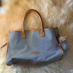 Dooney and Bourke tote bag